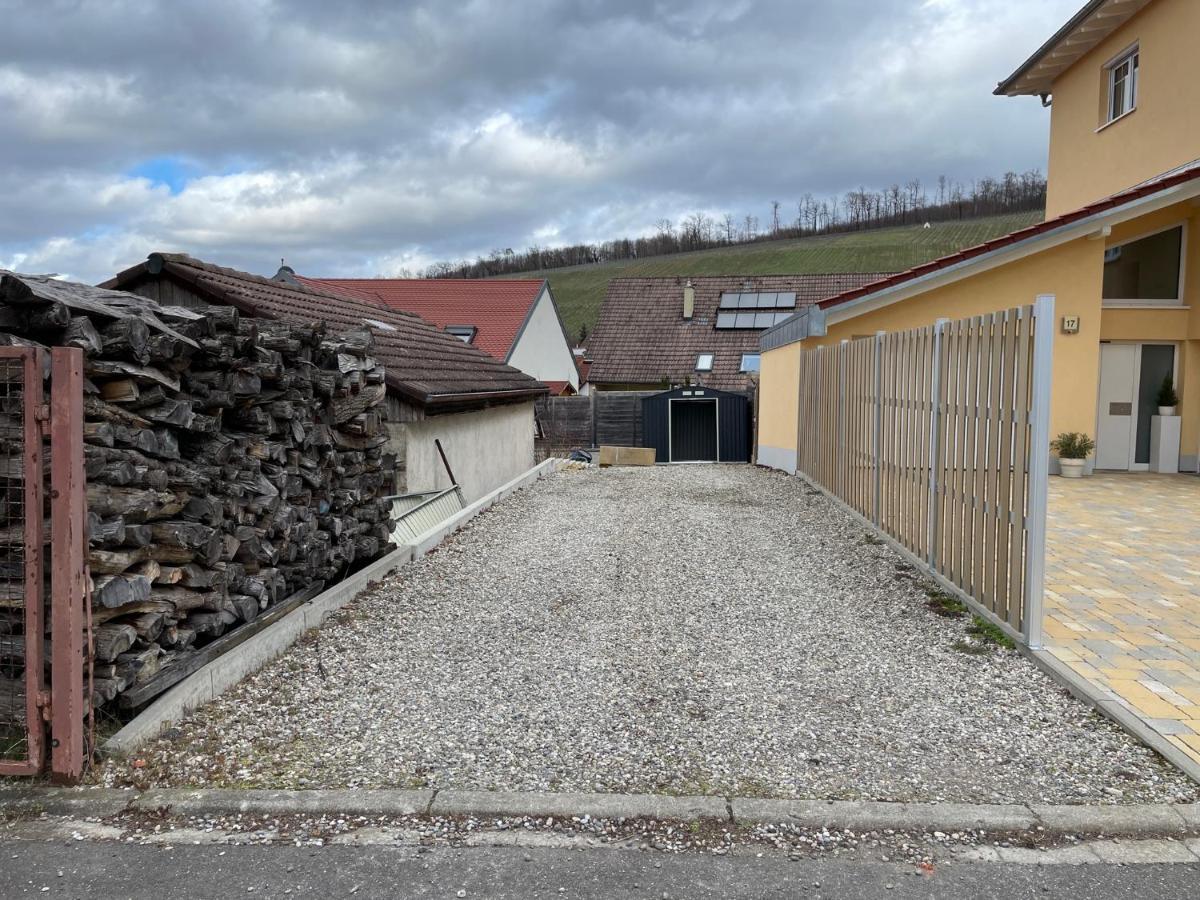 Ferienwohnung Am Weinberg - stilvoll, ruhig, zum wohlfühlen Pfaffenweiler Exterior foto